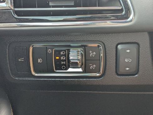 Certified 2024 Lincoln Navigator Black Label AWD/4WD image 34