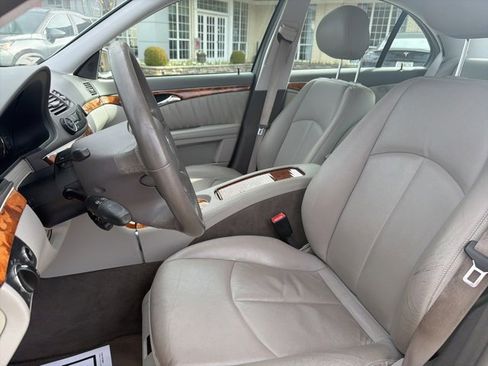 Used 2007 Mercedes-Benz E 350 Sedan image 9