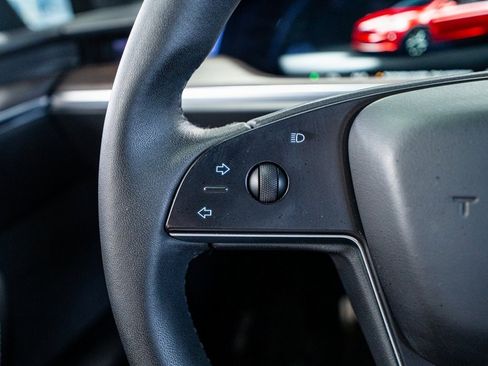 Used 2024 Tesla Model X image 42