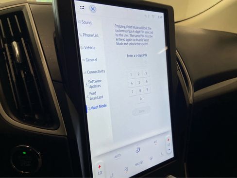 Used 2024 Ford Edge SEL image 33