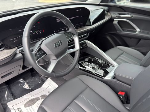 Used 2025 Audi Q5 Premium w/ Convenience Package AWD/4WD image 8