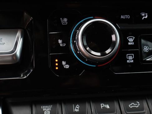 Used 2024 GMC Sierra 2500 Denali w/ Denali Reserve Package image 39