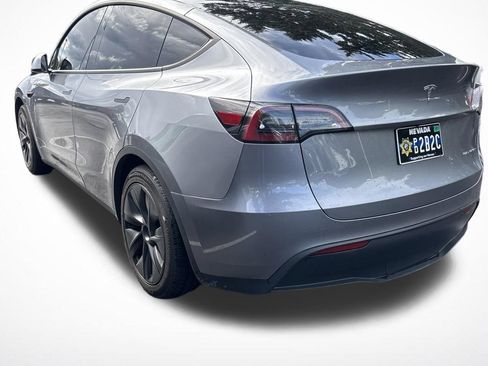 Used 2024 Tesla Model Y Long Range AWD/4WD image 4