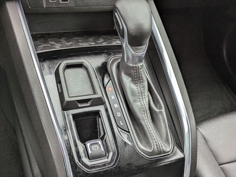 Used 2024 GMC Canyon Elevation w/ Elevation Premium Package image 16