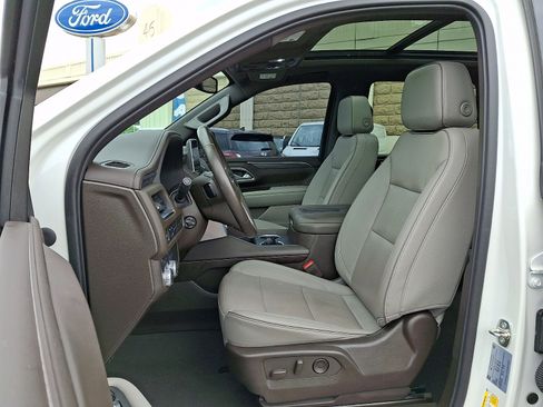 Used 2022 GMC Yukon SLT w/ SLT Premium Package AWD/4WD image 14
