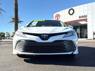 Used 2020 Toyota Camry XLE video 2