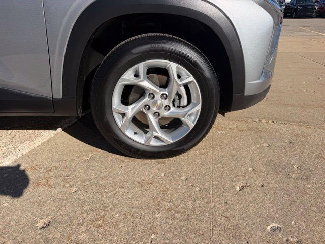 Certified 2024 Chevrolet Trax LS w/ LS Convenience Package FWD image 13