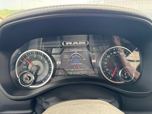 Used 2019 RAM 1500 Laramie AWD/4WD image 27