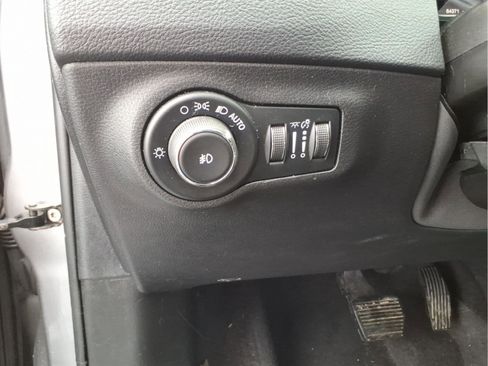 Used 2018 Jeep Compass Limited image 19