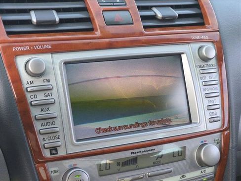 Used 2011 Toyota Camry XLE w/ SE/XLE Extra-Value Pkg image 14