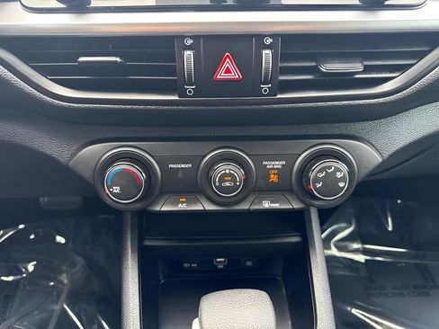 Used 2024 Kia Forte LXS w/ LXS Technology Package FWD image 9