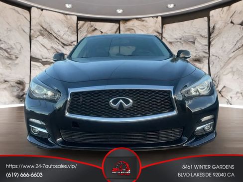Used 2018 INFINITI Q50 Luxe w/ Essential Package (3.0T Luxe) RWD image 2