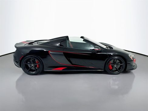 Used 2016 McLaren 675LT Spider image 8