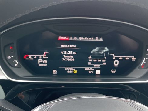 Used 2024 Audi S8 AWD/4WD image 19