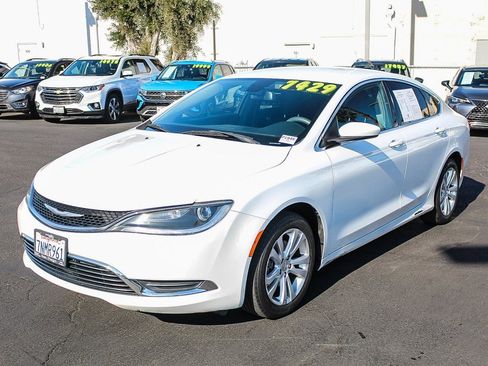 Used 2015 Chrysler 200 Limited image 3