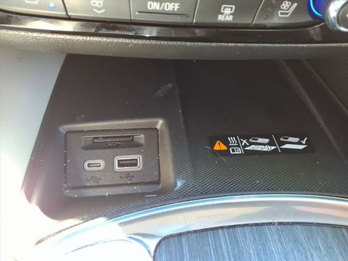 Used 2023 Buick Enclave Avenir w/ Avenir Technology Package image 25