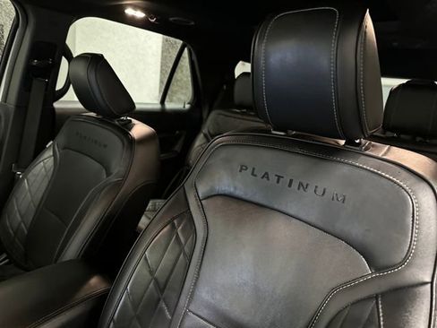 Used 2018 Ford Explorer Platinum image 6