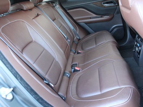 Used 2018 Jaguar F-PACE S AWD/4WD image 16