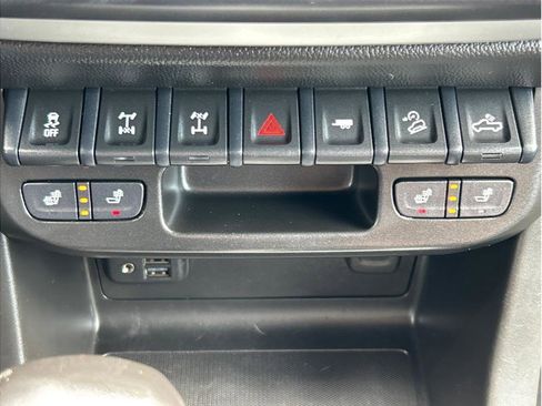 Used 2022 Chevrolet Colorado ZR2 image 19