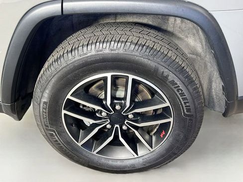 Used 2021 Jeep Grand Cherokee Trailhawk image 34