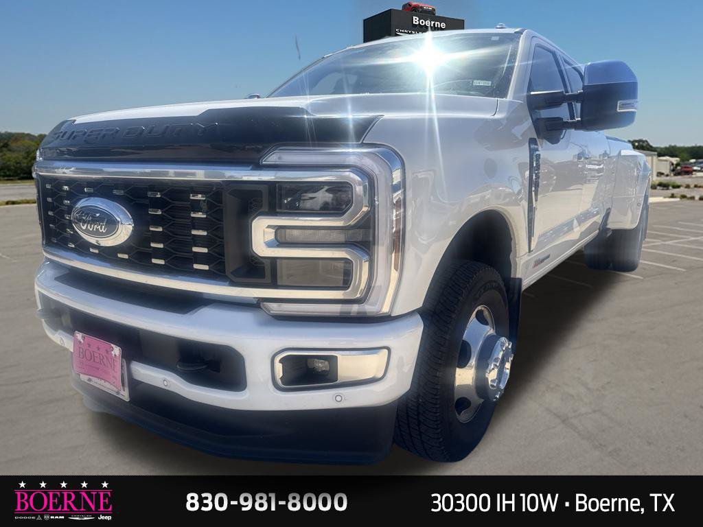 Used 2026 Ford F350 Platinum w/ Platinum Plus Package AWD/4WD image 3