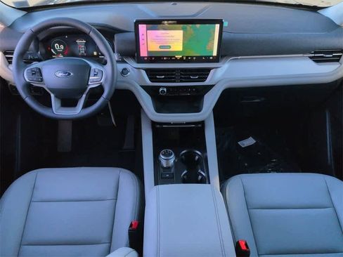 New 2025 Ford Explorer Active w/ Active Comfort Package image 16