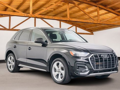 Used 2021 Audi Q5 2.0T Premium Plus w/ Premium Plus Package AWD/4WD image 7