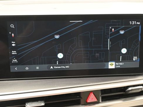 Used 2024 Kia Sorento S w/ Panoramic Sunroof Package FWD image 21