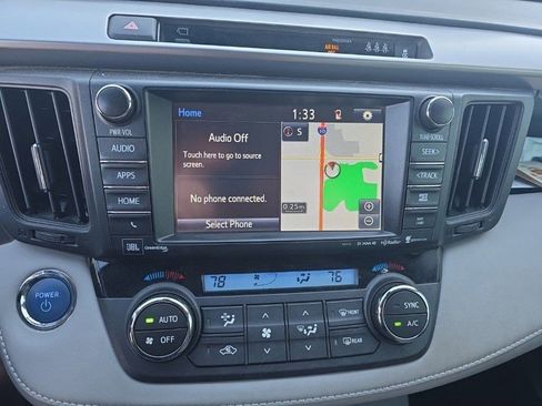 Used 2017 Toyota RAV4 Limited image 10