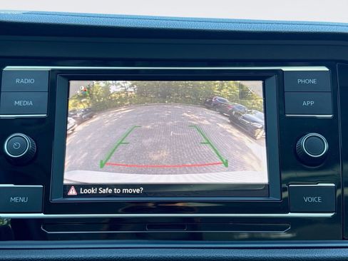 Used 2023 Volkswagen Jetta SE w/ Panoramic Sunroof Package FWD image 21
