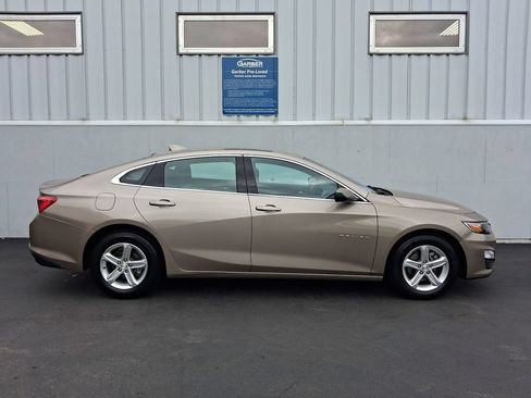 Used 2023 Chevrolet Malibu LT FWD image 9