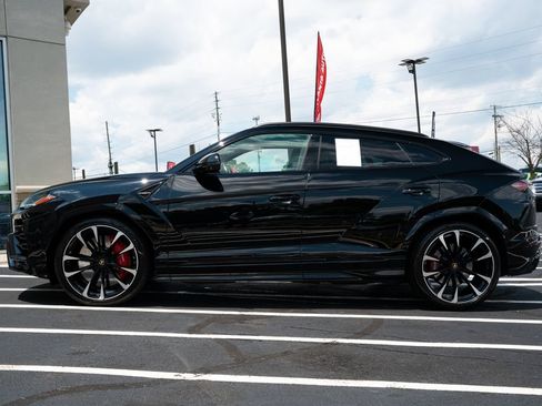 Used 2021 Lamborghini Urus AWD/4WD image 22