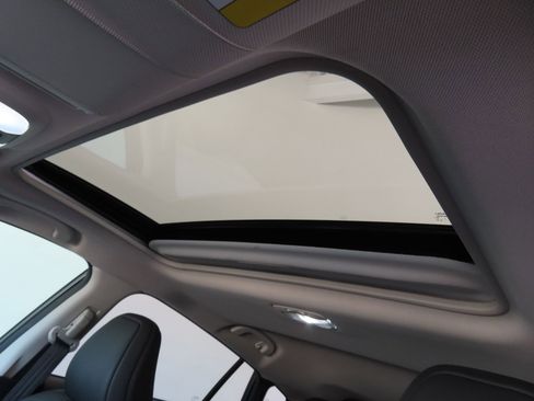 Used 2025 Subaru Crosstrek 2.5i Limited w/ Crosstrek Mirror Package image 22