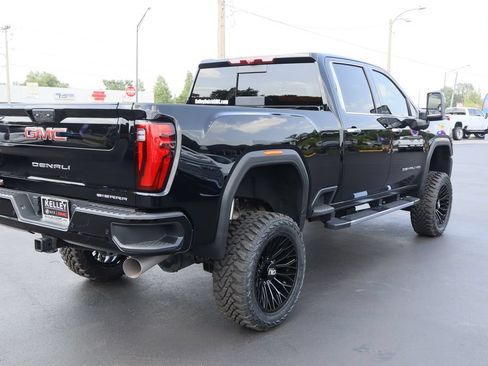 Used 2025 GMC Sierra 2500 Denali w/ Denali Reserve Package AWD/4WD image 9