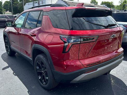 New 2026 Chevrolet Equinox LT w/ Convenience Package II AWD/4WD image 4