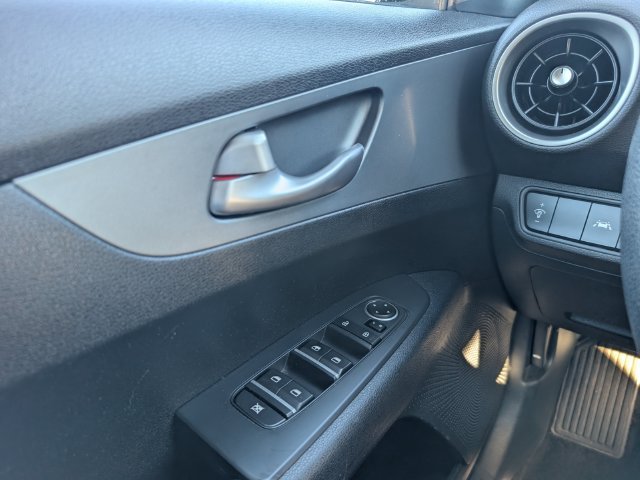 Used 2019 Kia Forte LXS FWD image 21