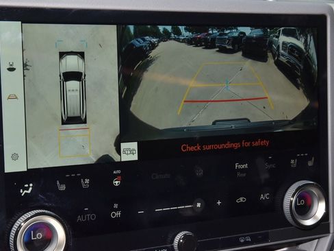 Used 2024 Lexus GX 550 w/ Accessory Package (Z1) AWD/4WD image 30