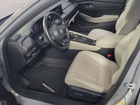 Used 2025 Honda Accord EX-L image 18