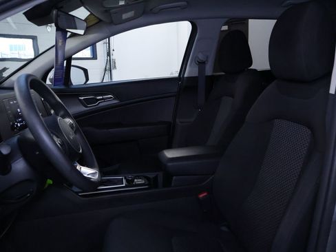Used 2024 Kia Sportage LX image 14