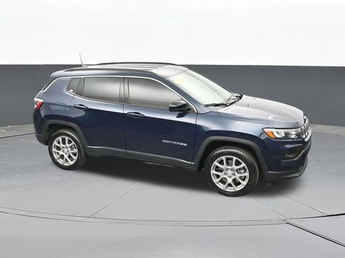 Used 2024 Jeep Compass Latitude AWD/4WD image 61