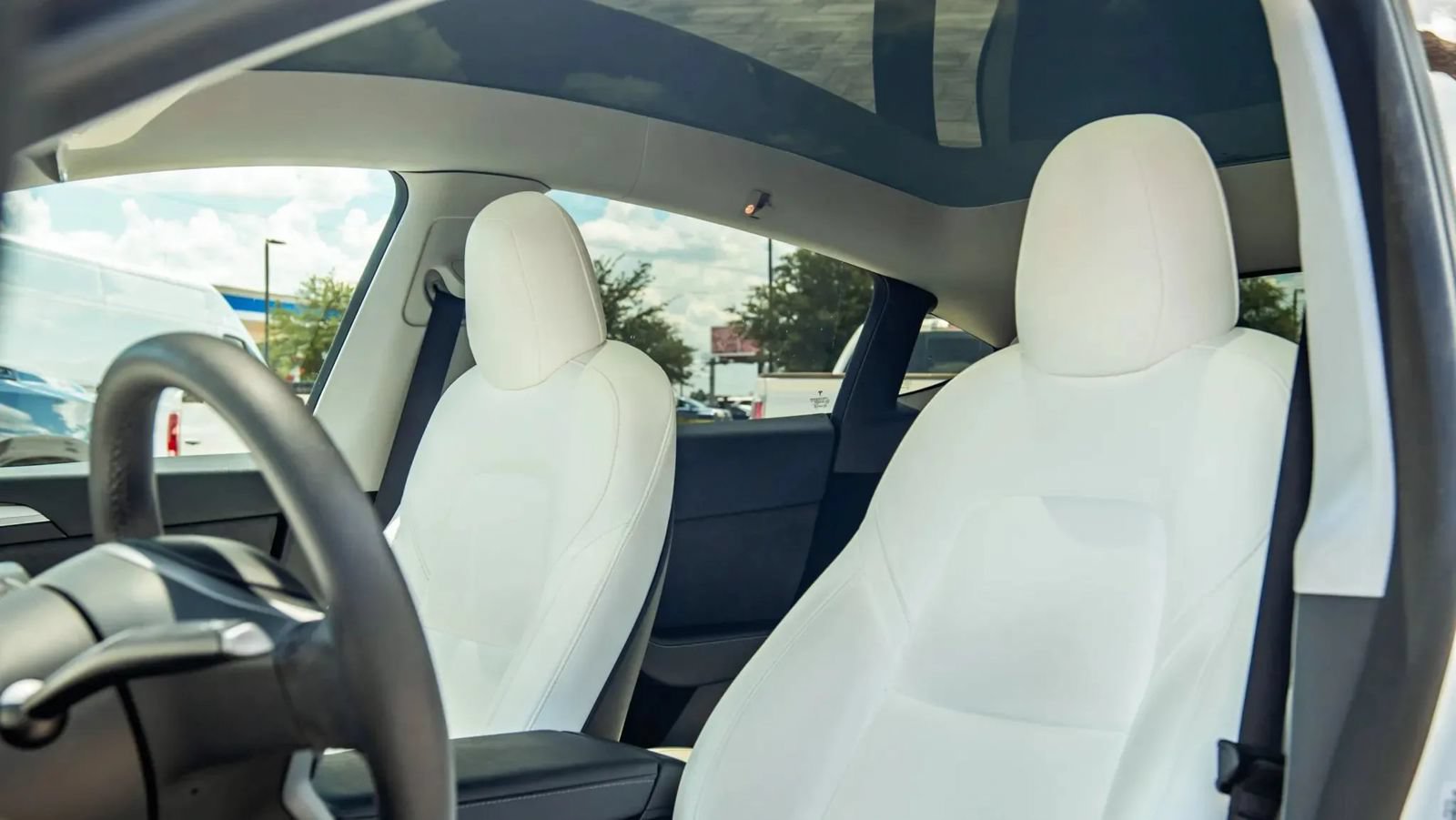 Used 2022 Tesla Model Y Performance AWD/4WD image 18