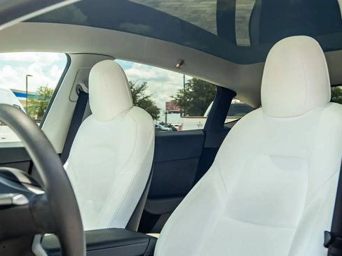 Used 2022 Tesla Model Y Performance AWD/4WD image 18