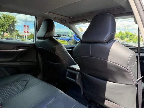 Used 2023 Toyota Camry SE w/ Cold Weather Package FWD image 19