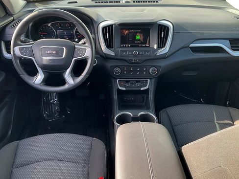 Used 2022 GMC Terrain SLE image 29