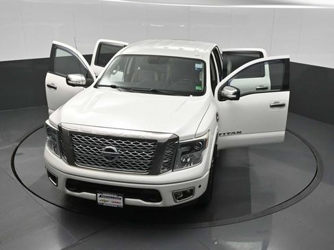 Used 2017 Nissan Titan Platinum Reserve image 31