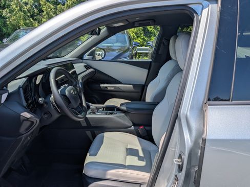 Used 2024 Lexus TX 350 AWD w/ Accessory Package (2T) image 17