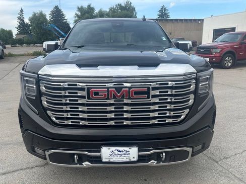 Used 2023 GMC Sierra 1500 Denali w/ Denali Reserve Package AWD/4WD image 3