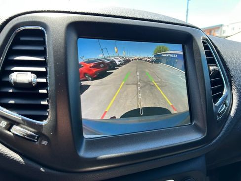 Used 2019 Jeep Compass Trailhawk AWD/4WD image 12