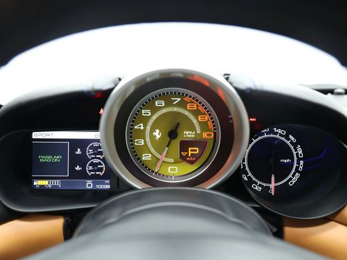 Used 2017 Ferrari California T image 42