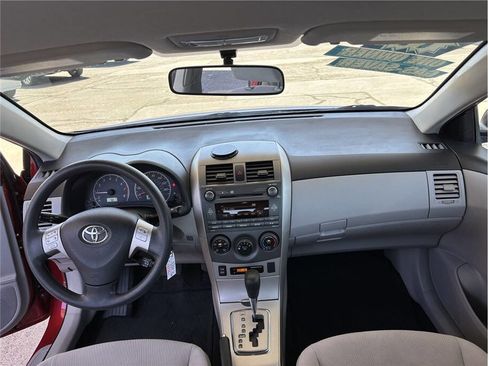 Used 2011 Toyota Corolla LE FWD image 10